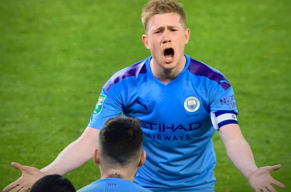 足协主席宋凯现身成都，徐正源、韦世豪、胡荷韬在酒店迎接