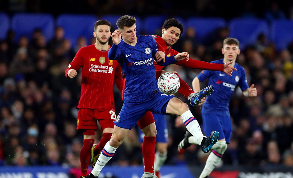 雷霆11月24日以122-95大胜开拓者，杨瀚森打破中国球员NBA得分纪录，展现强大实力。